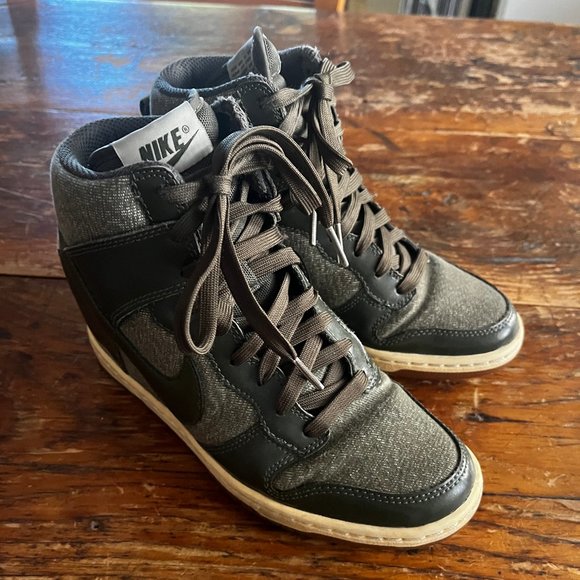 Nike Dunk Sky Hi Hidden Wedge Sneakers Green Leather Canvas - Picture 1 of 7
